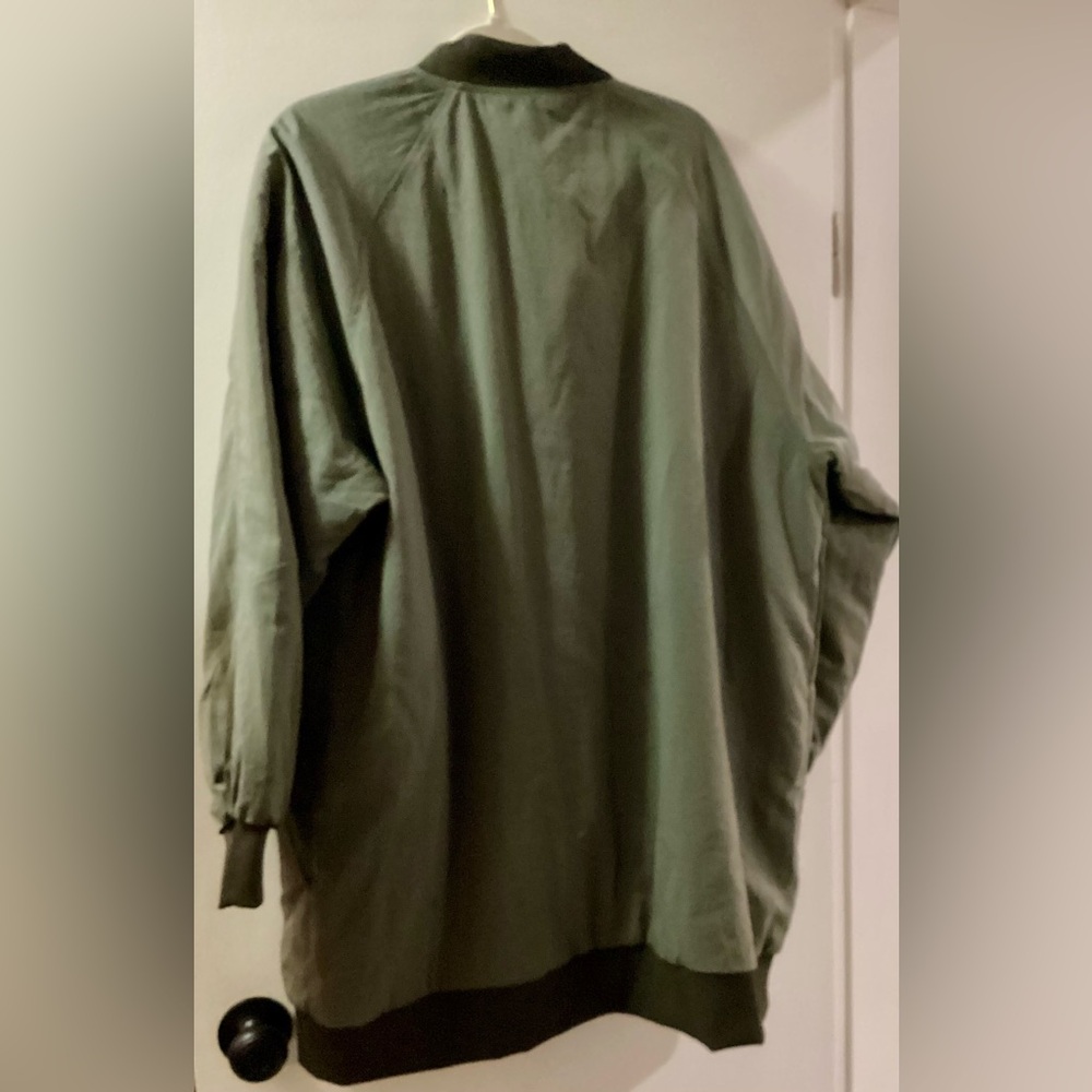 LuLuLemon Oversized Fit Nonstop Olive Bomber Jacket 10 - Picture 8 of 9